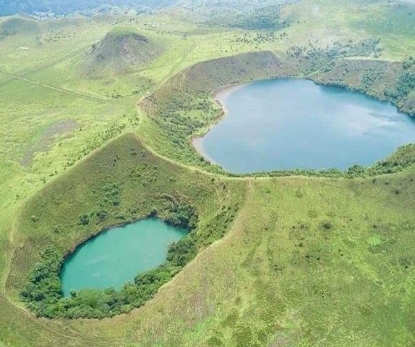 LES LACS JUMEAUX DE MANENGOUBA